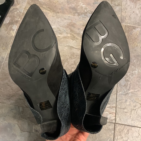 Heeled ankle booties - Picture 4 of 5